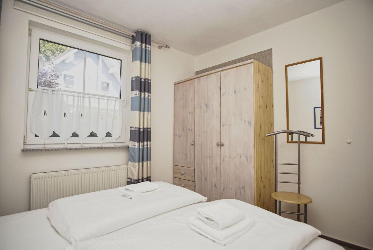 Nah Am Meer, Ruhige Lage, Gratis Nutzung Vom Ahoi Erlebnisbad Und Sauna In Sellin - Haus Inselblick Fewo 01 Gohren Bagian luar foto
